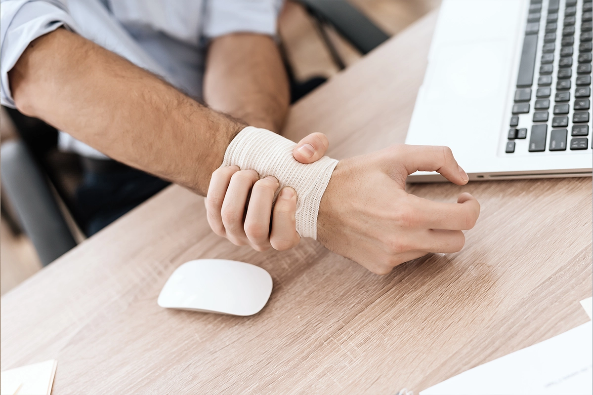 Valutazione o perizia medico-legale per infortuni RCA e danni da incidente stradale